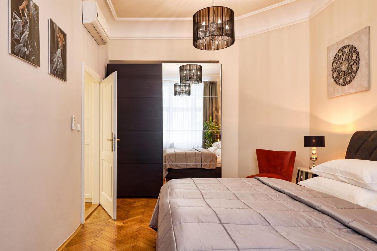 Pragueone Apartment,A/C,Terrace מראה חיצוני תמונה