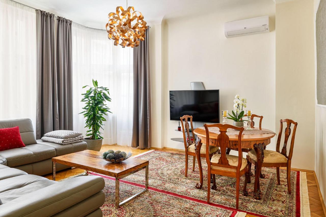 Pragueone Apartment,A/C,Terrace מראה חיצוני תמונה